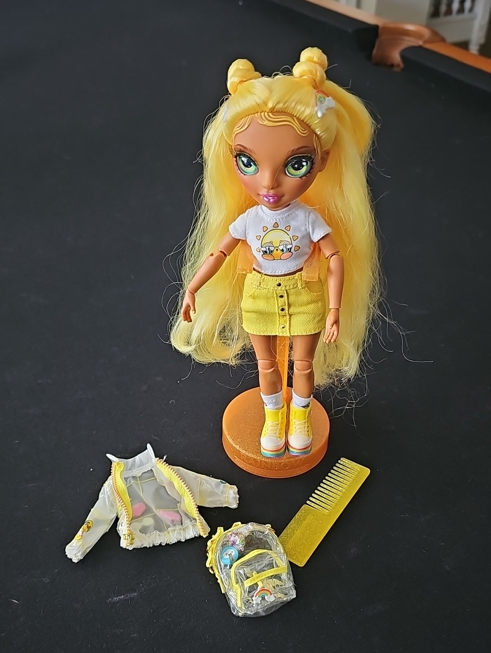 Rainbow High Jr High Sunny Madison doll